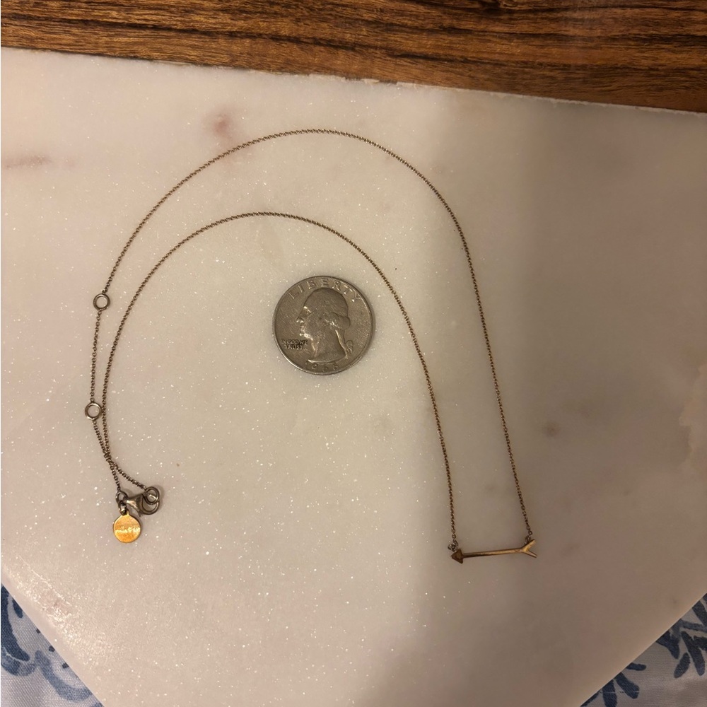Stella & Dot Gold Arrow Pendant Necklace